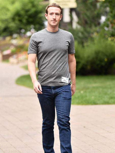 Here's the reason why Mark Zuckerberg wears a gray t-shirt to work every day 3