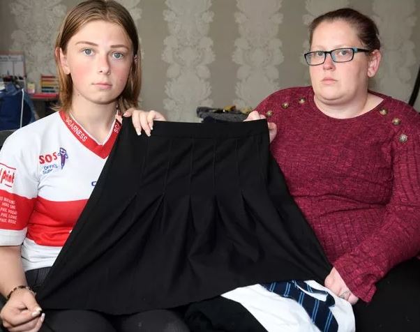 Schoolgirl left in tears at being put in isolation for Asda skirt as teacher 'checks label' 4