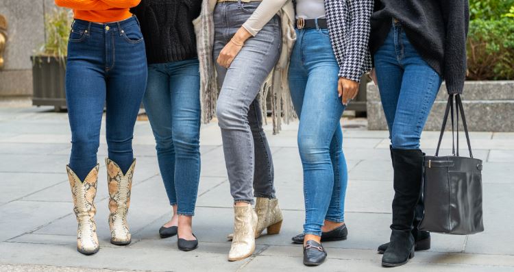 Gen Z has sparked debate after canceling skinny jeans and suggesting an alternative style to wear 7