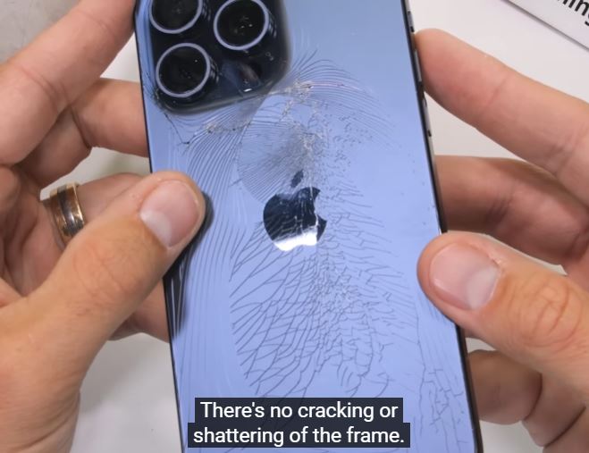 iPhone 15 Pro Max fails the bend test after the user breaks it with bare hands 6