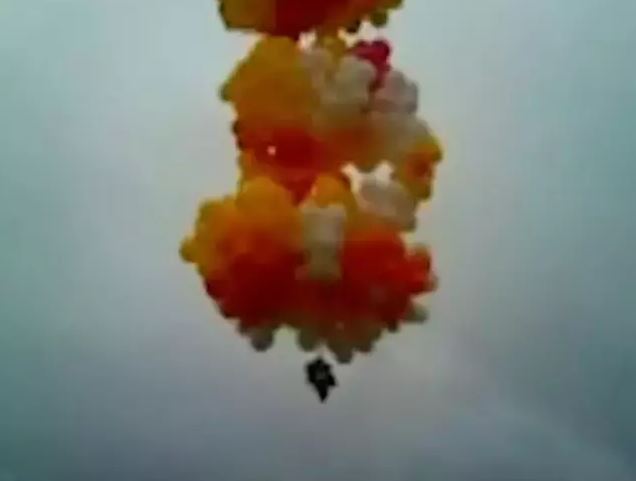 Man passed away after tying himself to 1,000 balloons and his body was found in the ocean later 2