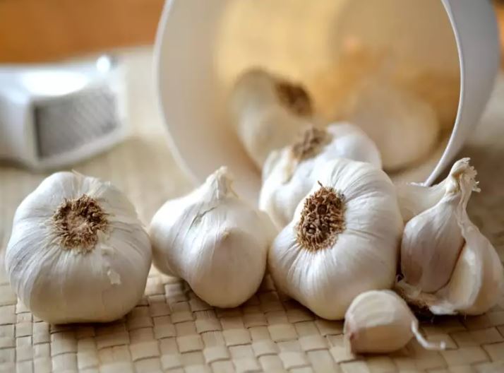 Why do doctors recommend eating garlic every day? 3