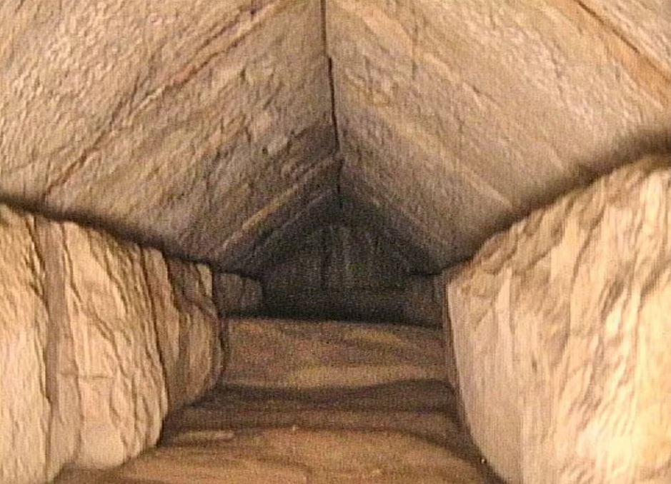 Scientists discovered Long-Lost Chambers inside the 4,400-year-old Great Pyramid of Giza 3