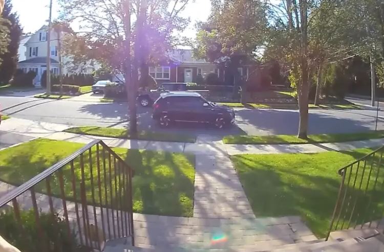 Porch pirate Doordash driver is arrested after stealing packages while delivering food 4