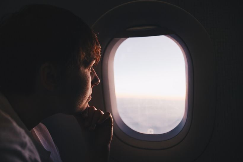 Flight attendants reveal why you should never lean on a plane window 4