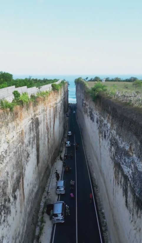 'Impressive' road leading to Bali beach sparks debate on how it could have been built better 2