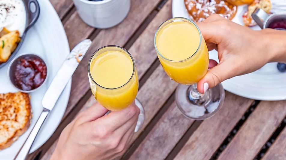 Restaurant charges ‘vomit fee’ for customers who drink too many mimosas 1