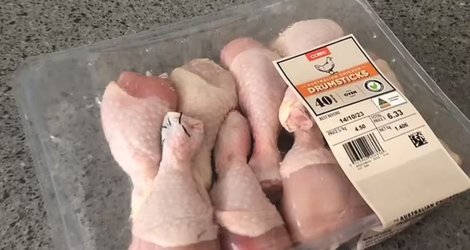 What are these? Customer ridiculed after claiming to find live insects in chicken drumstick 1