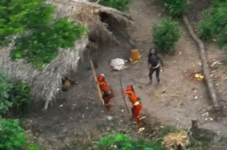 Drone footage captures incredibly rare images of tribe that has never had any contact with the outside world 2