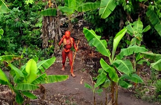 Drone footage captures incredibly rare images of tribe that has never had any contact with the outside world 3