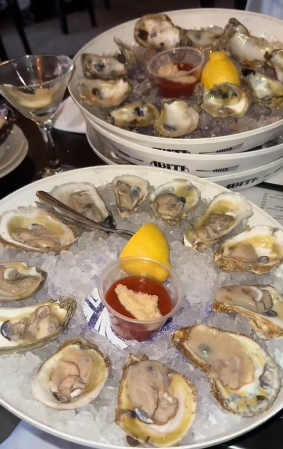 Woman ate 48 oysters on the first date and wonders if that's where it all started to go wrong 2