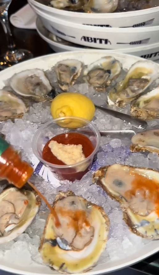 Woman ate 48 oysters on the first date and wonders if that's where it all started to go wrong 3