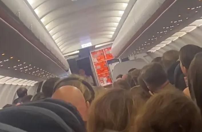 EasyJet flight is canceled as a passenger 'defecated on the toilet floor 4