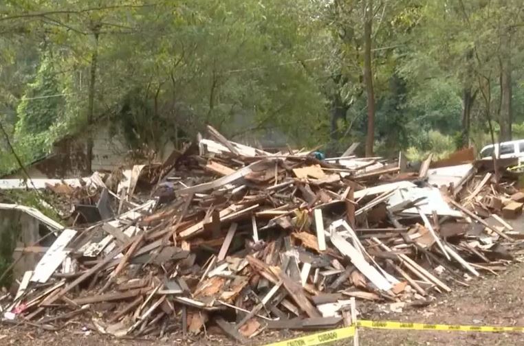 Woman returns home from holiday to find her home mistakenly demolished 3