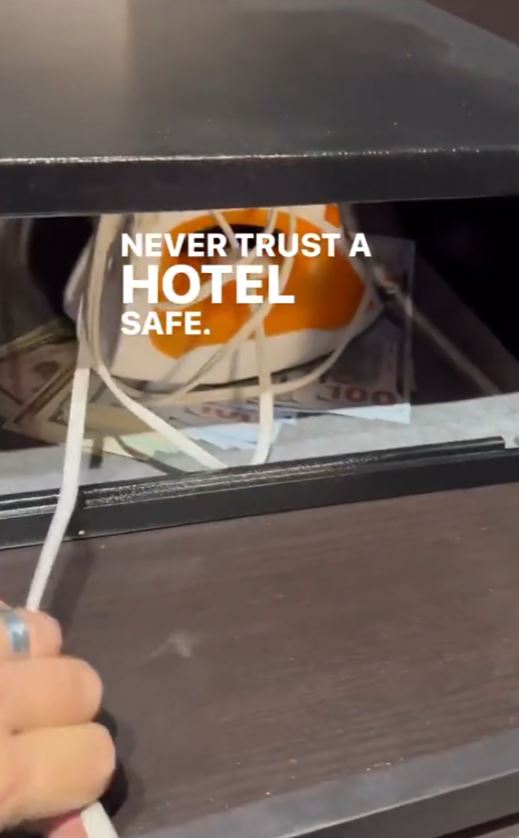Traveler reveals why you should never trust the safe in hotel 1