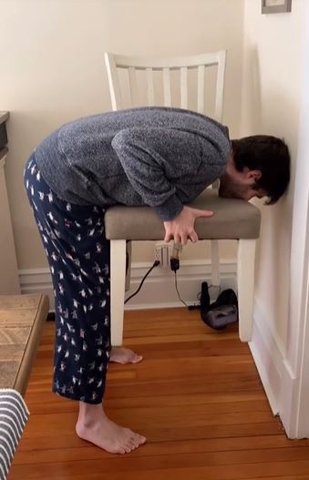 Chair challenge goes viral as it's nearly impossible for men 5