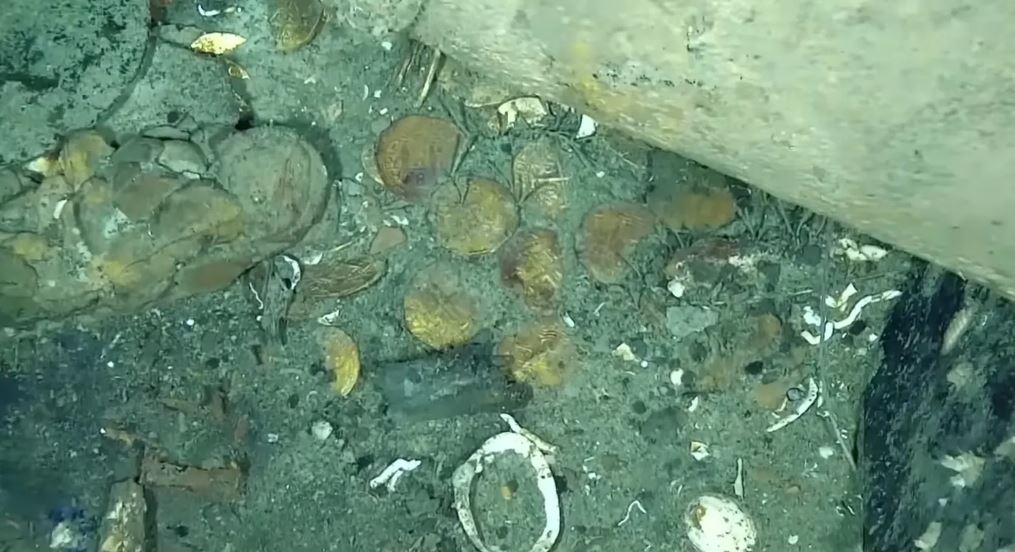 'Holy Grail of shipwrecks' with $20 billion in sunken treasure excavated off Colombia 2