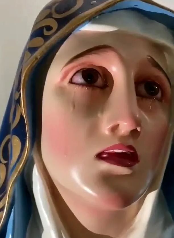 Real-life 'miracle' as Virgin Mary statue starts 'CRYING’ with tears rolling down her cheeks 3