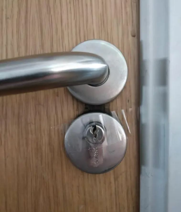Homeowners warned about thieves’ ‘sticky tape trick’ on the door locks 2