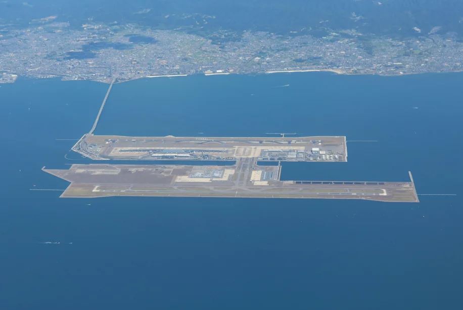 $20 billion airport located in the ocean 3