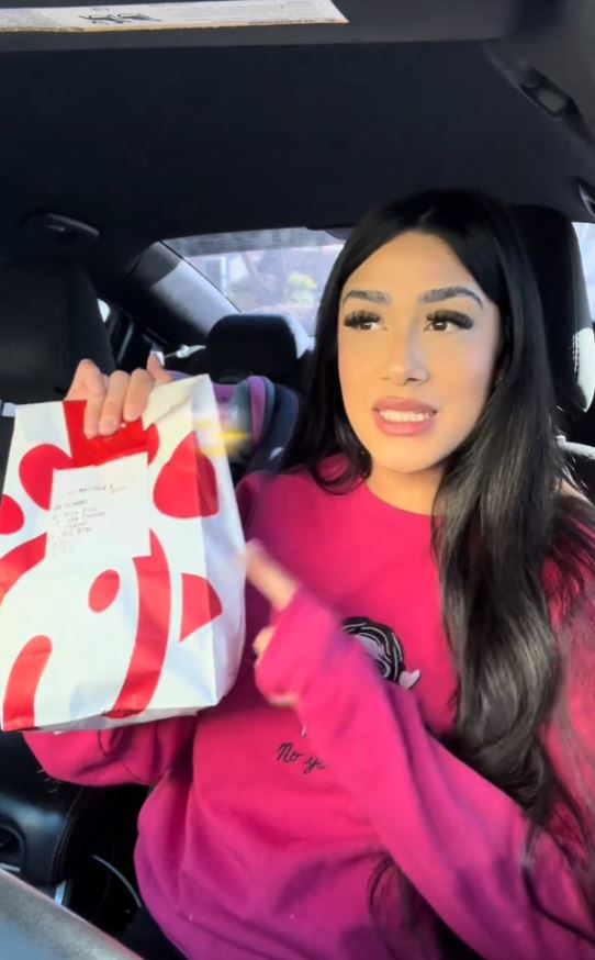 Stay-at-home mom reveals how much money she makes with 'perfect side hustle' as an Uber Eats driver 2