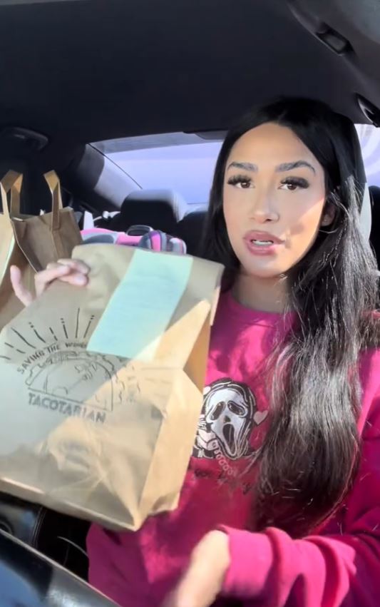 Stay-at-home mom reveals how much money she makes with 'perfect side hustle' as an Uber Eats driver 4
