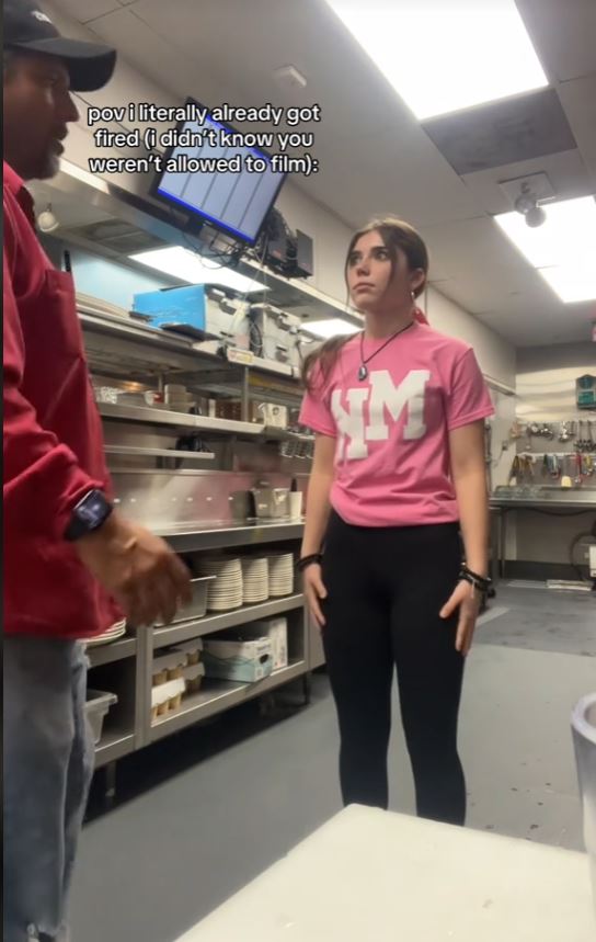 Restaurant employee gets fired after filming TikTok video on the clock: I didn’t know the boss would come in the kitchen 4