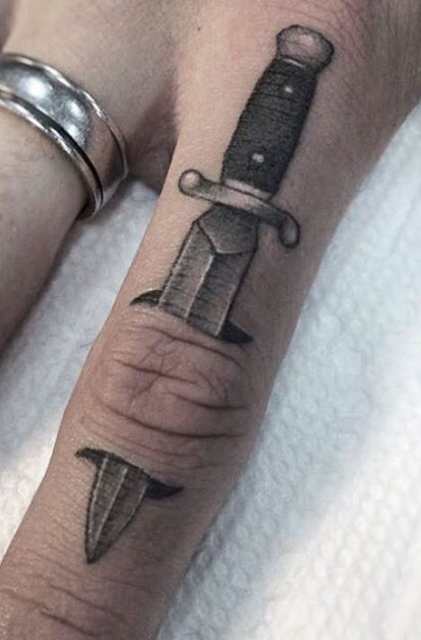 20 Photo 3D tattoos you can't help but STARE at 9