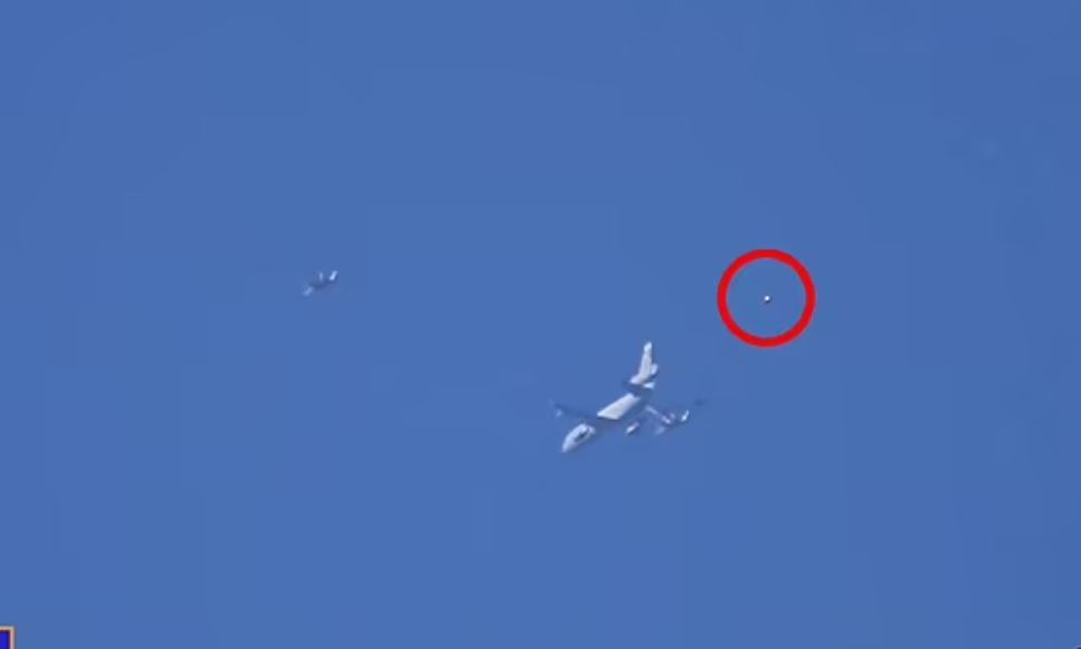 UFO was captured flying Air Force One at LAX during Biden's visit Los Angeles fundraiser? 5