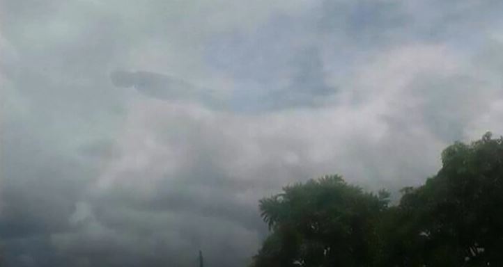 Father stunned after capturing the bizarre moment when a massive eye formed in the clouds 5