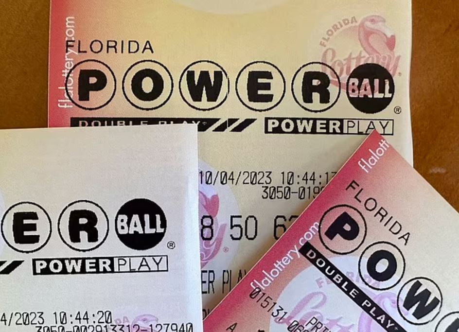 Lucky Powerball ticketholder in Michigan wins the jackpot worth $842.4million 1