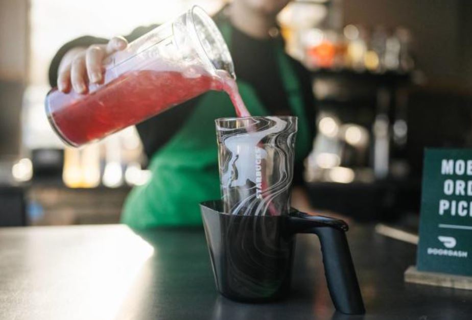 Starbucks will let customers use personal cups for all orders 3