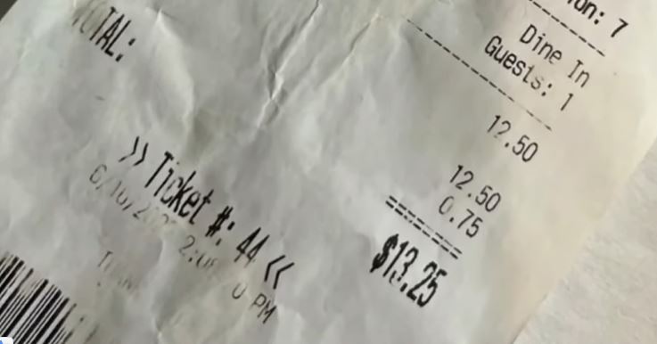 Restaurant sues customer who tips $3,000 to waitress for 13$ meal 1