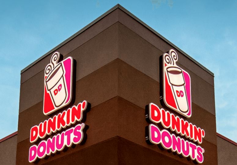 Dunkin faces lawsuit after allegedly charging extra $5 for non-dairy milk 1