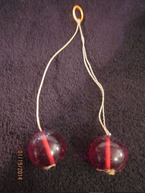 Toy Clackers: Vintage toys with surprising use 1