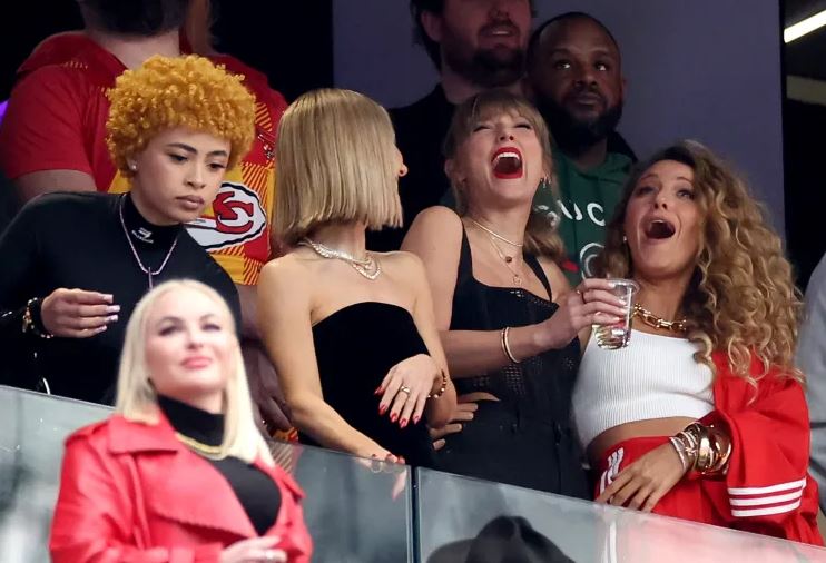 Crowd goes wild after spotting Taylor Swift chugging beer on jumbotron live at Super Bowl 1