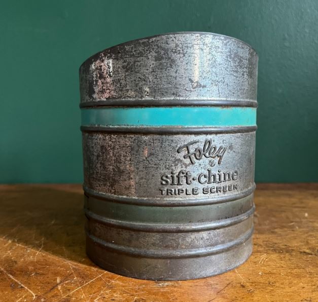 Foley flour sift vintage metal: A timeless kitchen essential 3