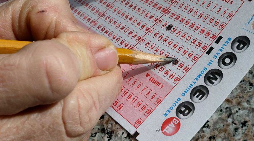 Harvard Professor stuns people by revealing best ways to increase your chances of winning the lottery 2