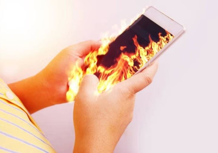 When charging the phone, if it becomes hot, you can remove the phone case. Image Credits: Getty