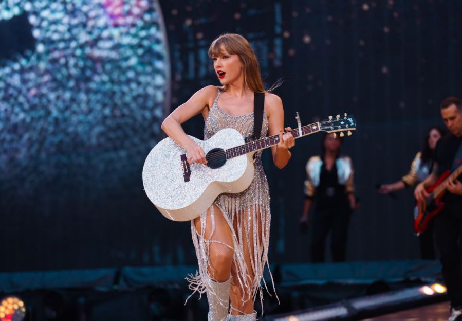 Taylor Swift's American fans were left baffled after seeing a huge detail at pop star's Aussie concerts 4
