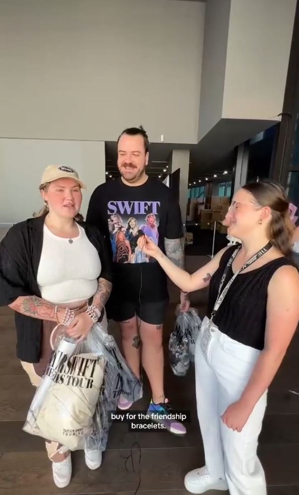 Millie Porter also invests in merchandise, including various items like water bottles, tote bags, pullovers, and bracelets. Image credit: @theageaustralia/Tiktok