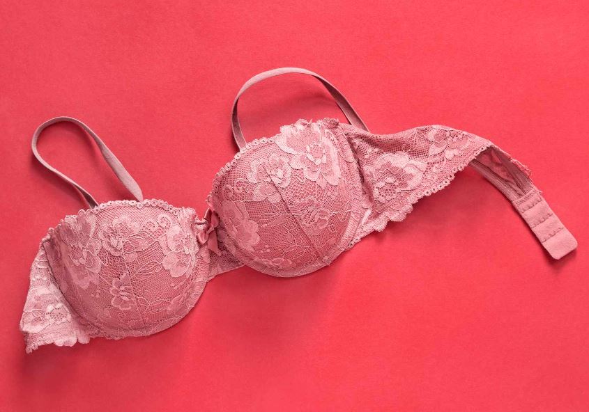 People stunned after knowing the reason why there's bows on the front of bras 4