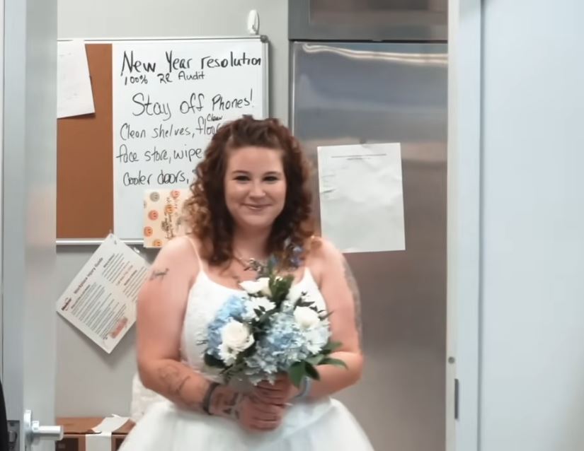 Stunned couple marries in gas station restroom next to the men's urinals 1
