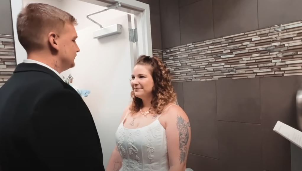Stunned couple marries in gas station restroom next to the men's urinals 3