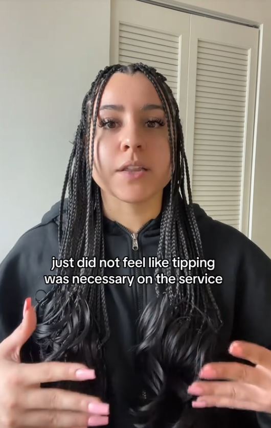  Woman sparks debate after refusing to tip for 7-hour, $350 hair service 2
