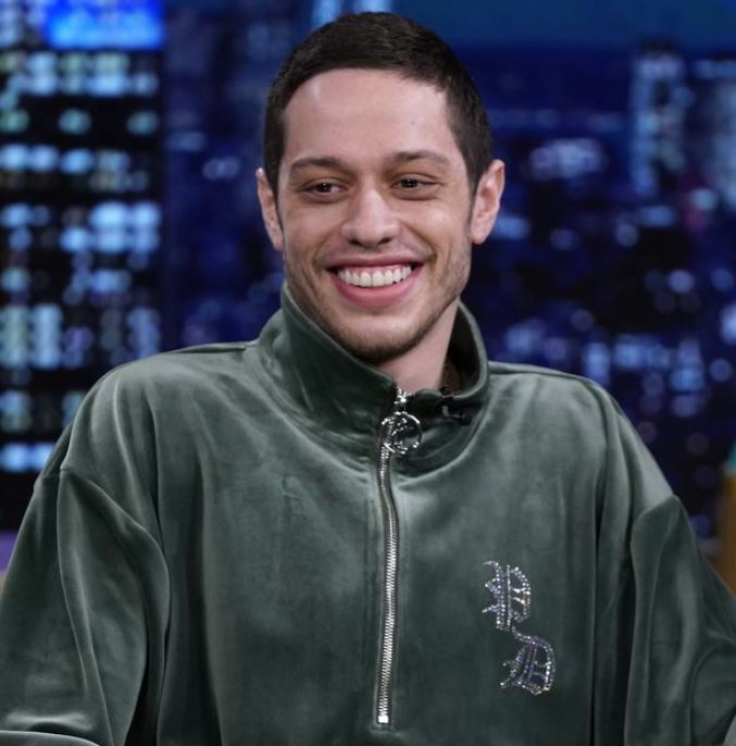 Dating expert reveals how Pete Davidson is so attractive to many beautiful stars 1