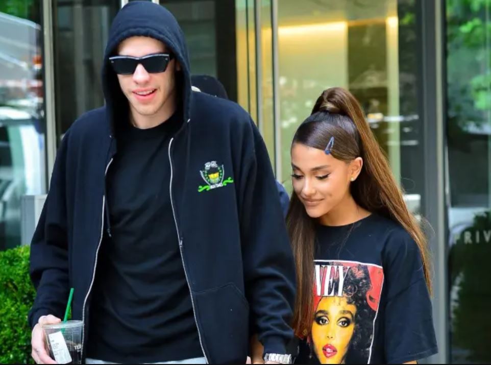Dating expert reveals how Pete Davidson is so attractive to many beautiful stars 3