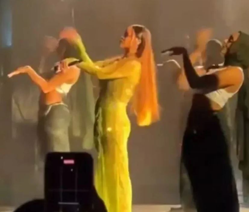  Rihanna's dancing is a rare fan-favorite performance at a billionaire's wedding 8