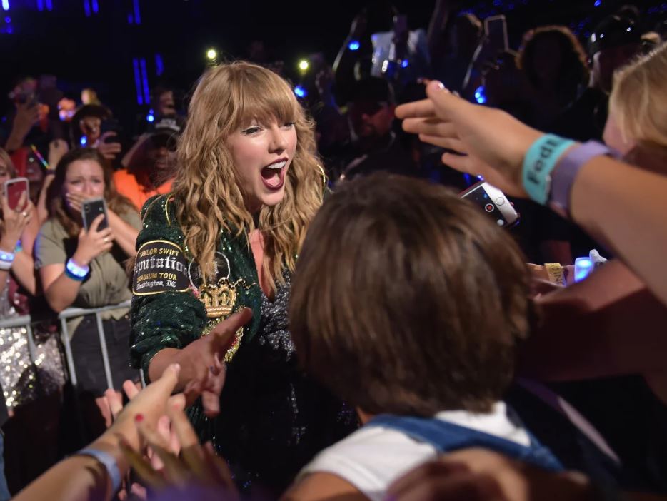 Taylor Swift sparks debate after being paid ‘$3 million per show’ to perform only in Singapore 1