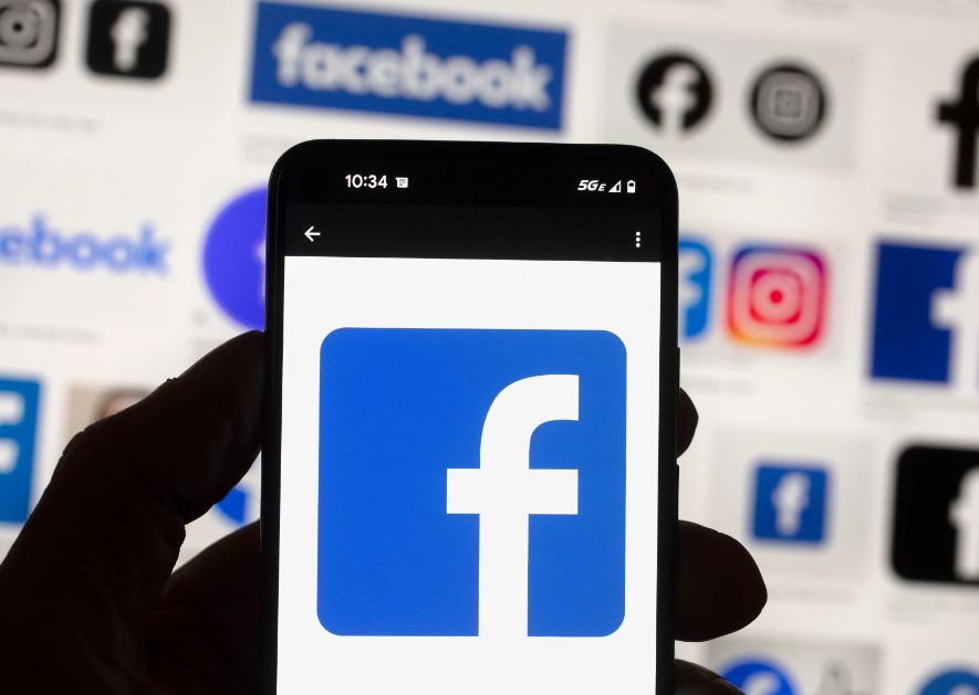 Why Facebook, Messenger, and Instagram hit with worldwide outage? 4